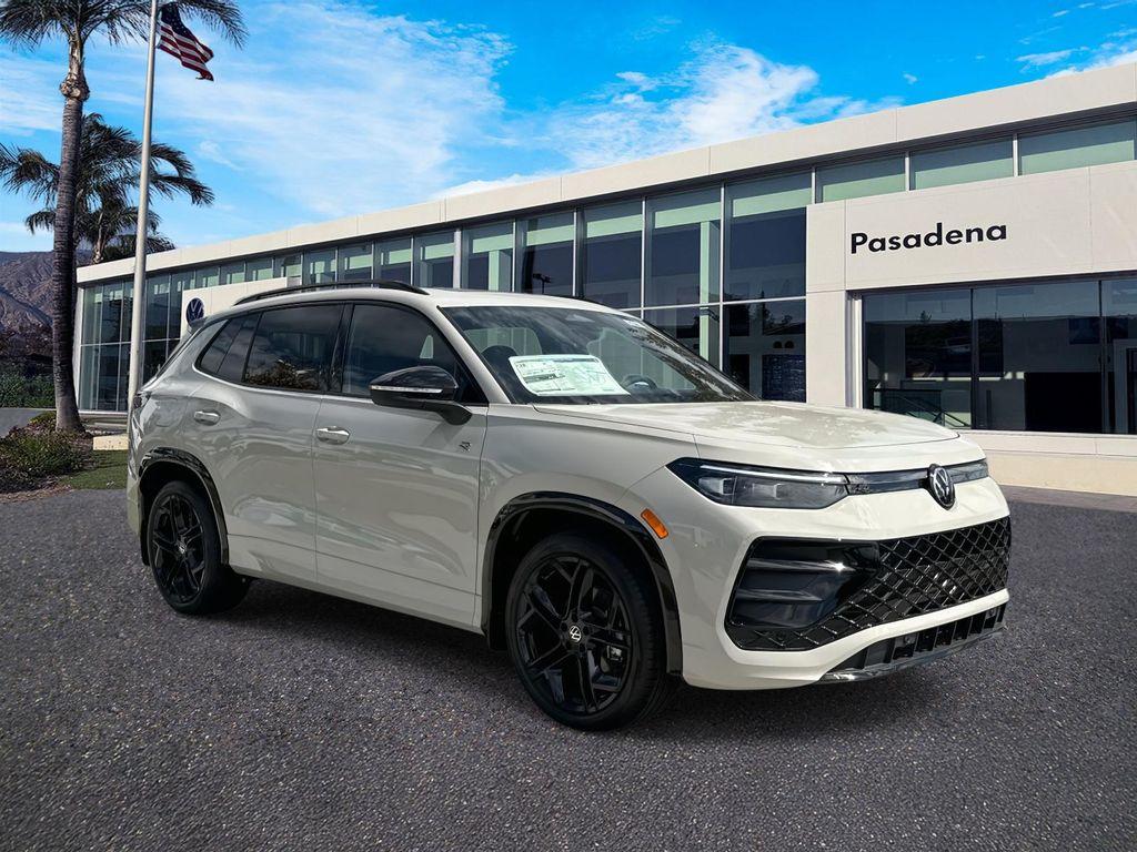 new 2025 Volkswagen Tiguan car, priced at $38,756