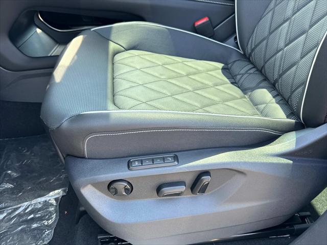 new 2025 Volkswagen Atlas car, priced at $56,500