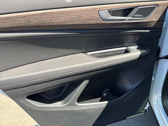 new 2025 Volkswagen Atlas car, priced at $56,500