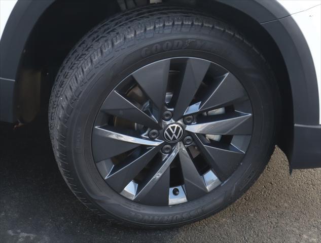 used 2022 Volkswagen Taos car