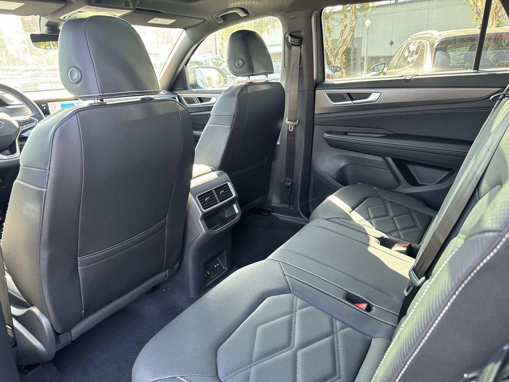 new 2026 Volkswagen Atlas Cross Sport car, priced at $49,124