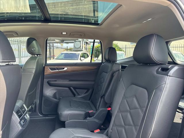new 2025 Volkswagen Atlas car, priced at $45,500