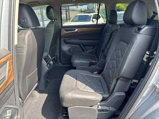 new 2025 Volkswagen Atlas car, priced at $45,500