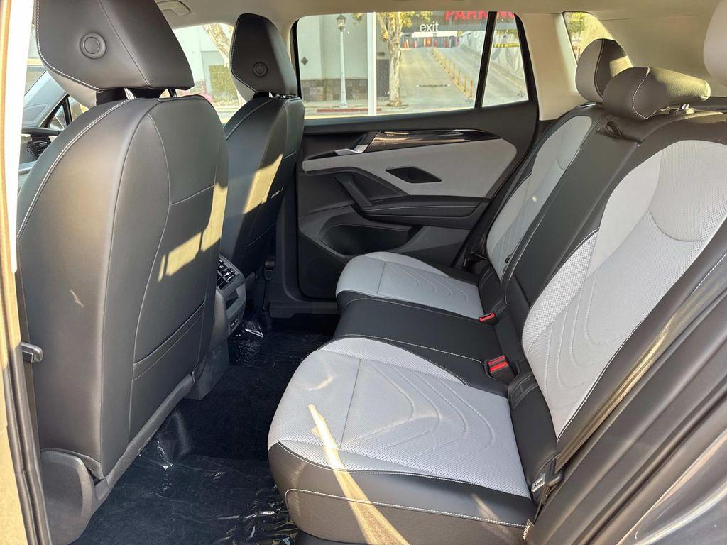 new 2025 Volkswagen Tiguan car, priced at $35,171