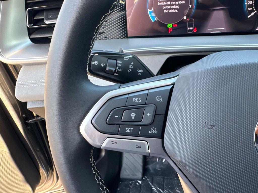 new 2025 Volkswagen Tiguan car, priced at $35,171