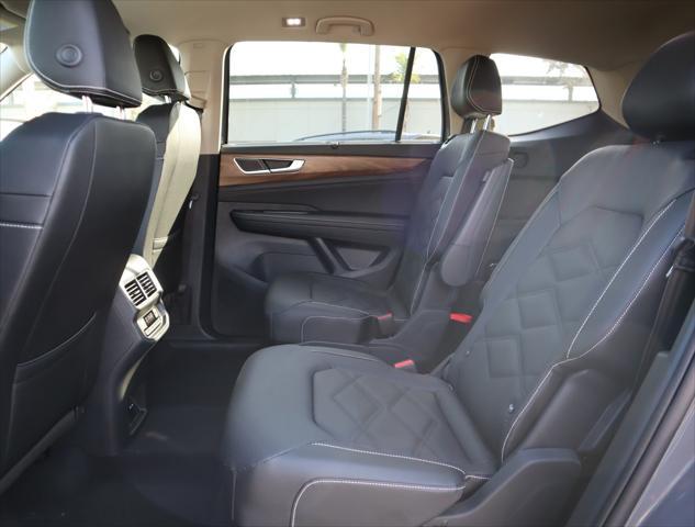 new 2025 Volkswagen Atlas car