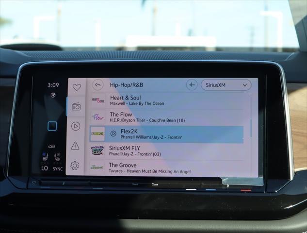 new 2025 Volkswagen Atlas car