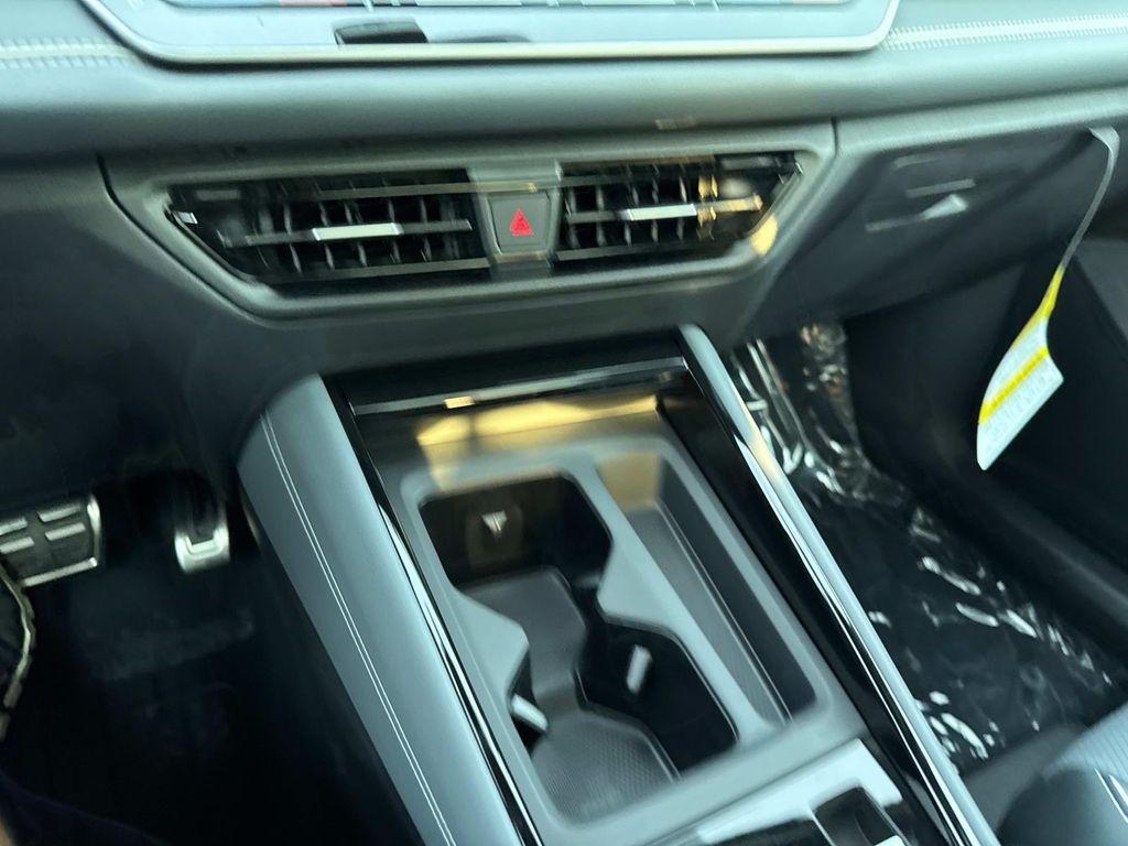 new 2025 Volkswagen Tiguan car, priced at $43,558