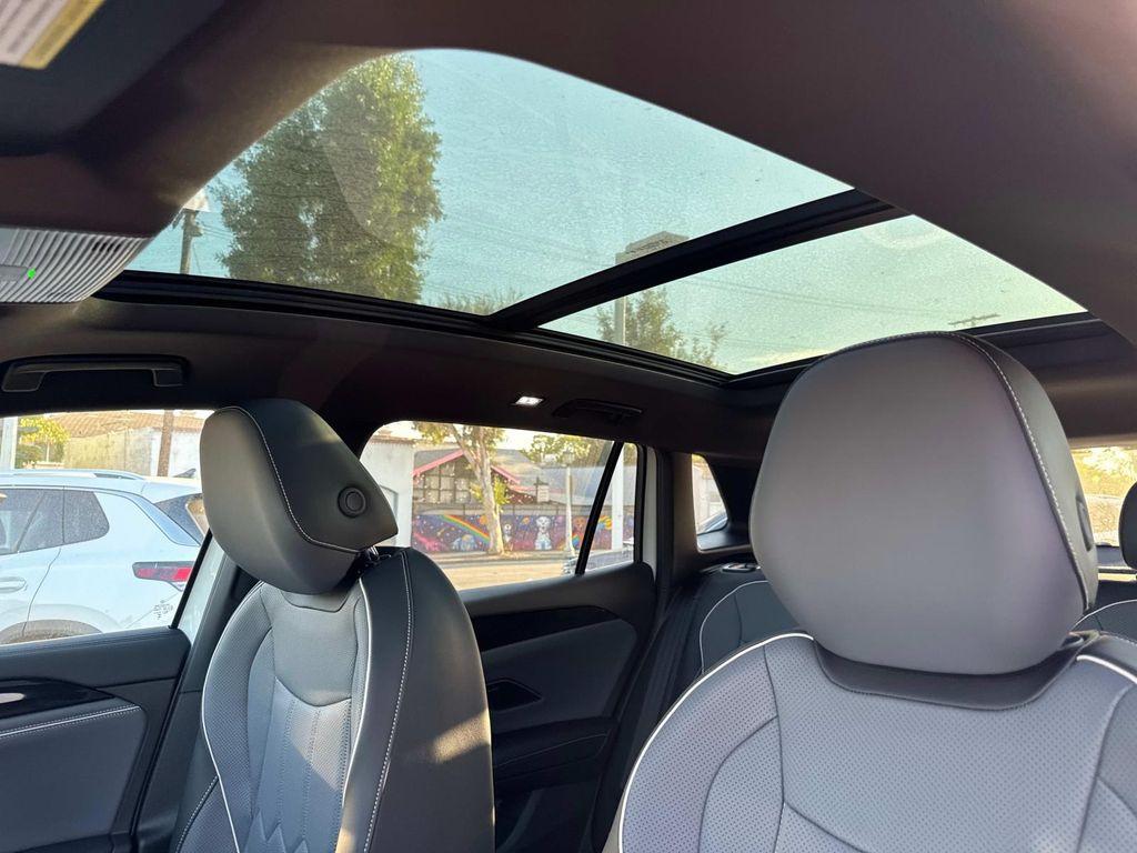 new 2025 Volkswagen Tiguan car, priced at $43,558