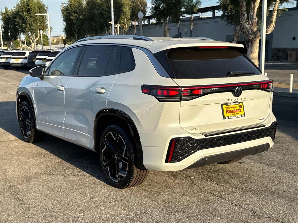 new 2025 Volkswagen Tiguan car, priced at $43,558