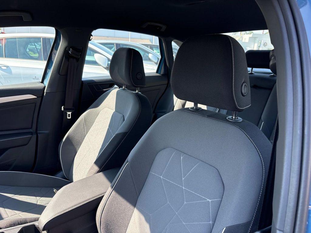 new 2025 Volkswagen Jetta car, priced at $25,500