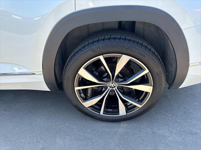 used 2024 Volkswagen Atlas car, priced at $45,500