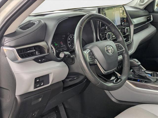 used 2021 Toyota Highlander car, priced at $30,923