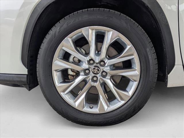 used 2021 Toyota Highlander car, priced at $30,923