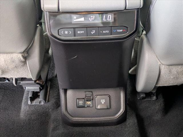 used 2021 Toyota Highlander car, priced at $30,923