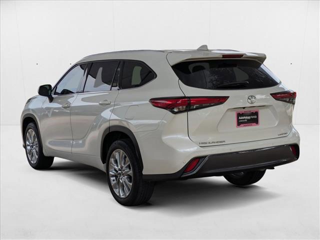 used 2021 Toyota Highlander car, priced at $30,923