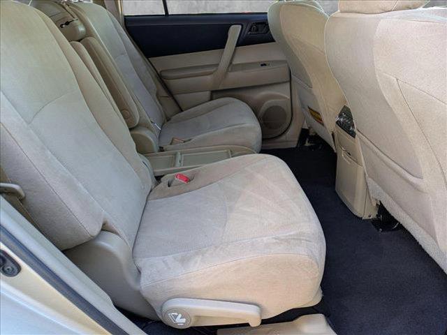 used 2013 Toyota Highlander car, priced at $12,609