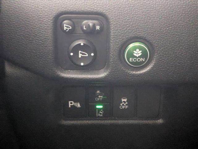 used 2022 Honda Pilot car, priced at $39,995