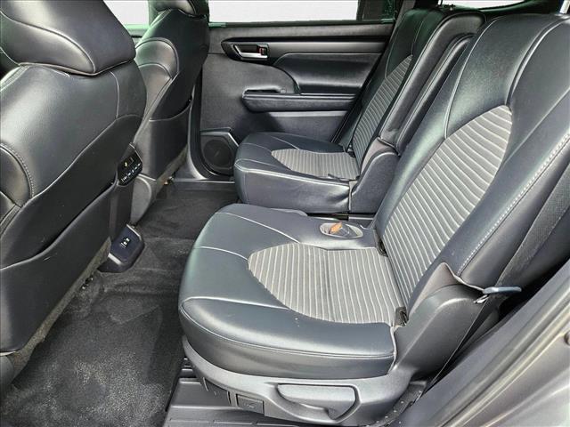 used 2021 Toyota Highlander car, priced at $28,394