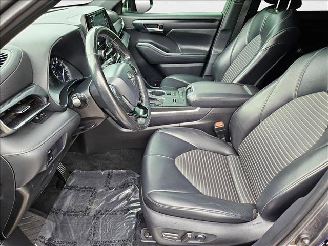 used 2021 Toyota Highlander car, priced at $28,394