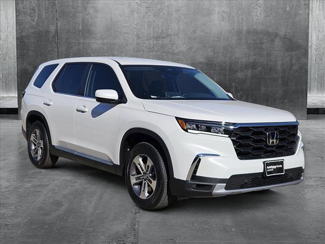 new 2025 Honda Pilot car, priced at $42,975