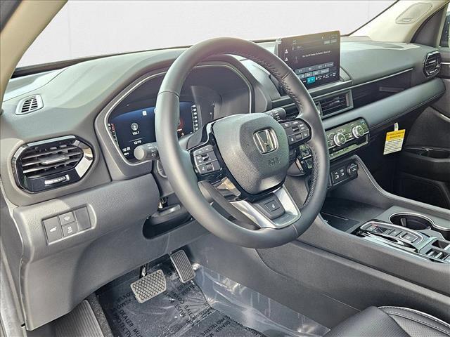 new 2025 Honda Pilot car, priced at $50,322