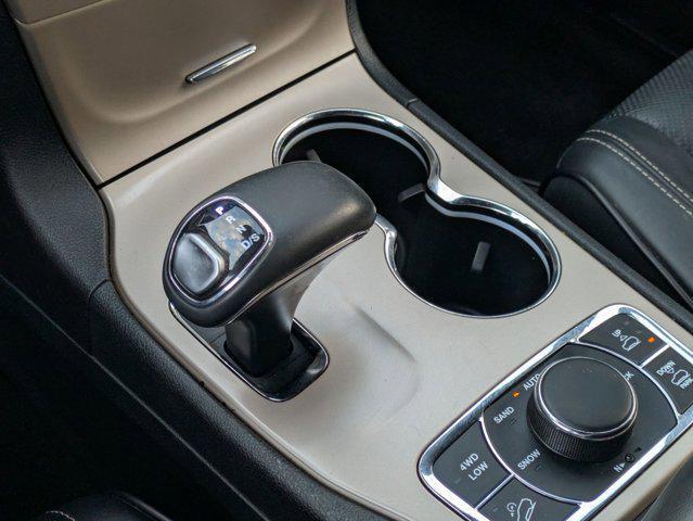 used 2015 Jeep Grand Cherokee car, priced at $17,024