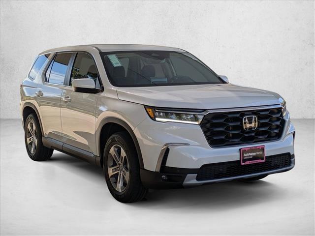 new 2025 Honda Pilot car, priced at $42,825