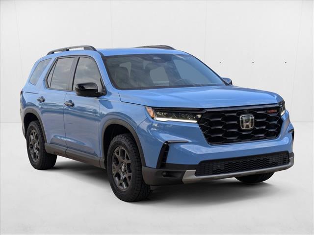 used 2025 Honda Pilot car, priced at $43,495