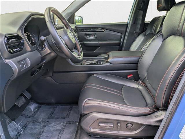 used 2025 Honda Pilot car, priced at $43,495