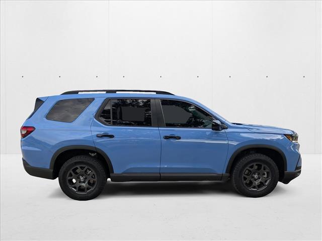 used 2025 Honda Pilot car, priced at $43,495