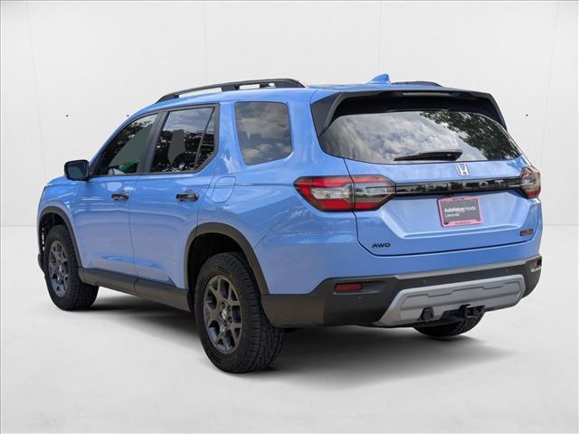 used 2025 Honda Pilot car, priced at $43,495
