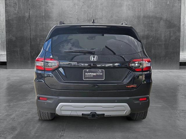 new 2025 Honda Pilot car, priced at $48,329