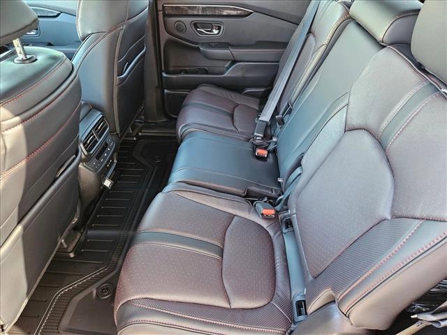 new 2025 Honda Pilot car, priced at $52,126