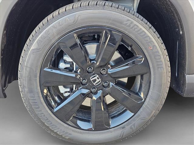 new 2025 Honda Pilot car, priced at $52,126