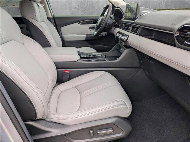 new 2025 Honda Pilot car, priced at $43,715