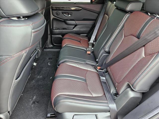 new 2025 Honda Pilot car, priced at $51,654