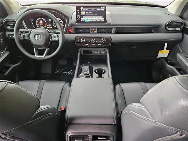 new 2025 Honda Pilot car, priced at $44,323