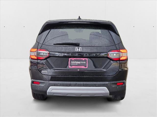 new 2025 Honda Pilot car, priced at $44,323