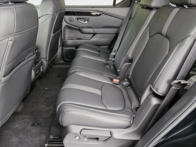 new 2025 Honda Pilot car, priced at $44,323