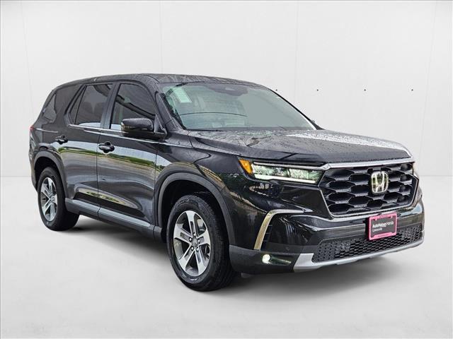 new 2025 Honda Pilot car, priced at $44,323