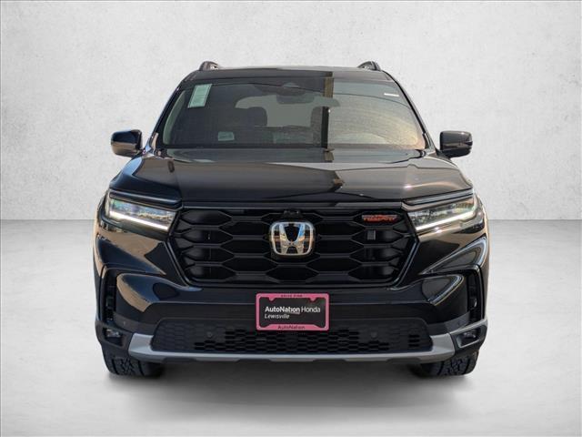 new 2025 Honda Pilot car, priced at $47,932