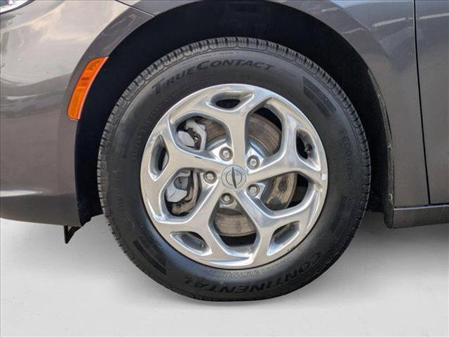 used 2021 Chrysler Pacifica car, priced at $23,999