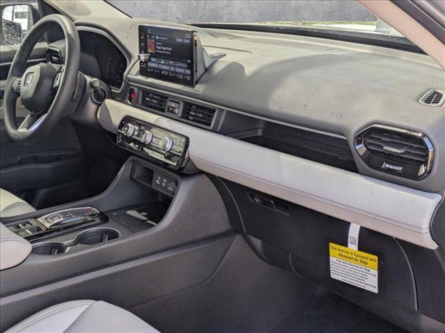 new 2025 Honda Pilot car, priced at $42,353