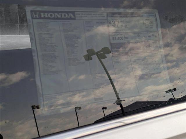 new 2025 Honda CR-V Hybrid car, priced at $35,946