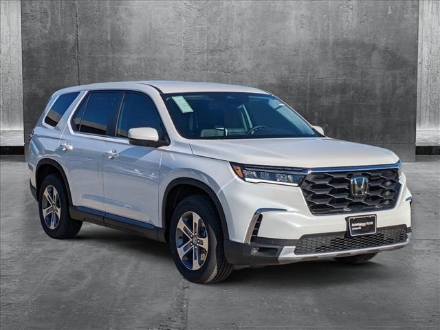 new 2025 Honda Pilot car, priced at $45,366