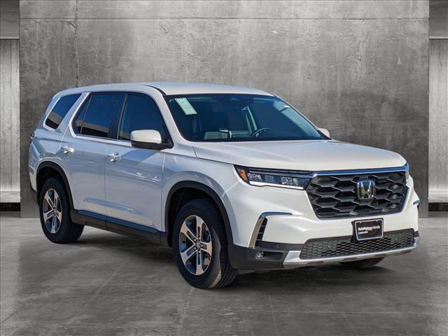 new 2025 Honda Pilot car, priced at $45,616