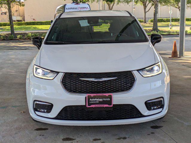 used 2024 Chrysler Pacifica car, priced at $31,995