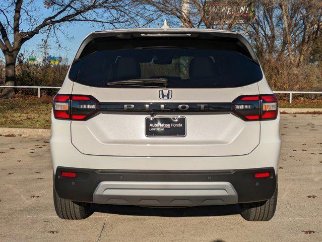 new 2025 Honda Pilot car, priced at $42,975