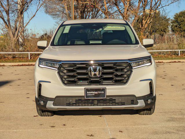 new 2025 Honda Pilot car, priced at $42,975